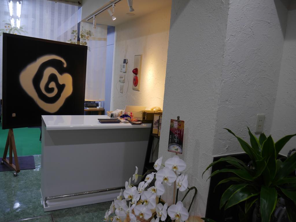 Sarangbang Hotel Kyoto Bagian luar foto